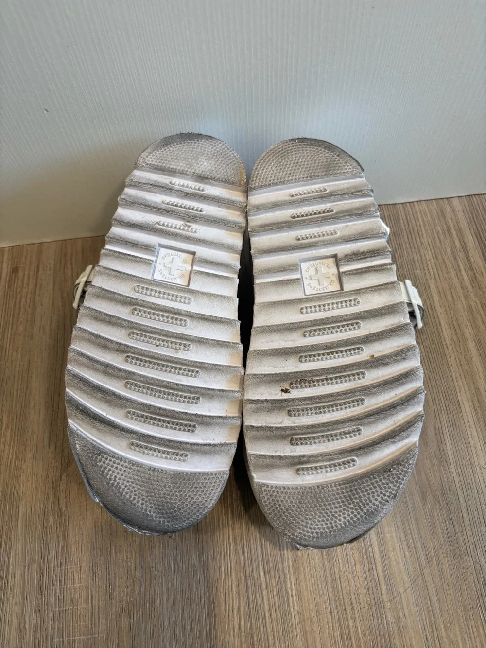 Dr. Martens Women's US 6 Voss Quad Leather Strap Platform Sandals White Chunky